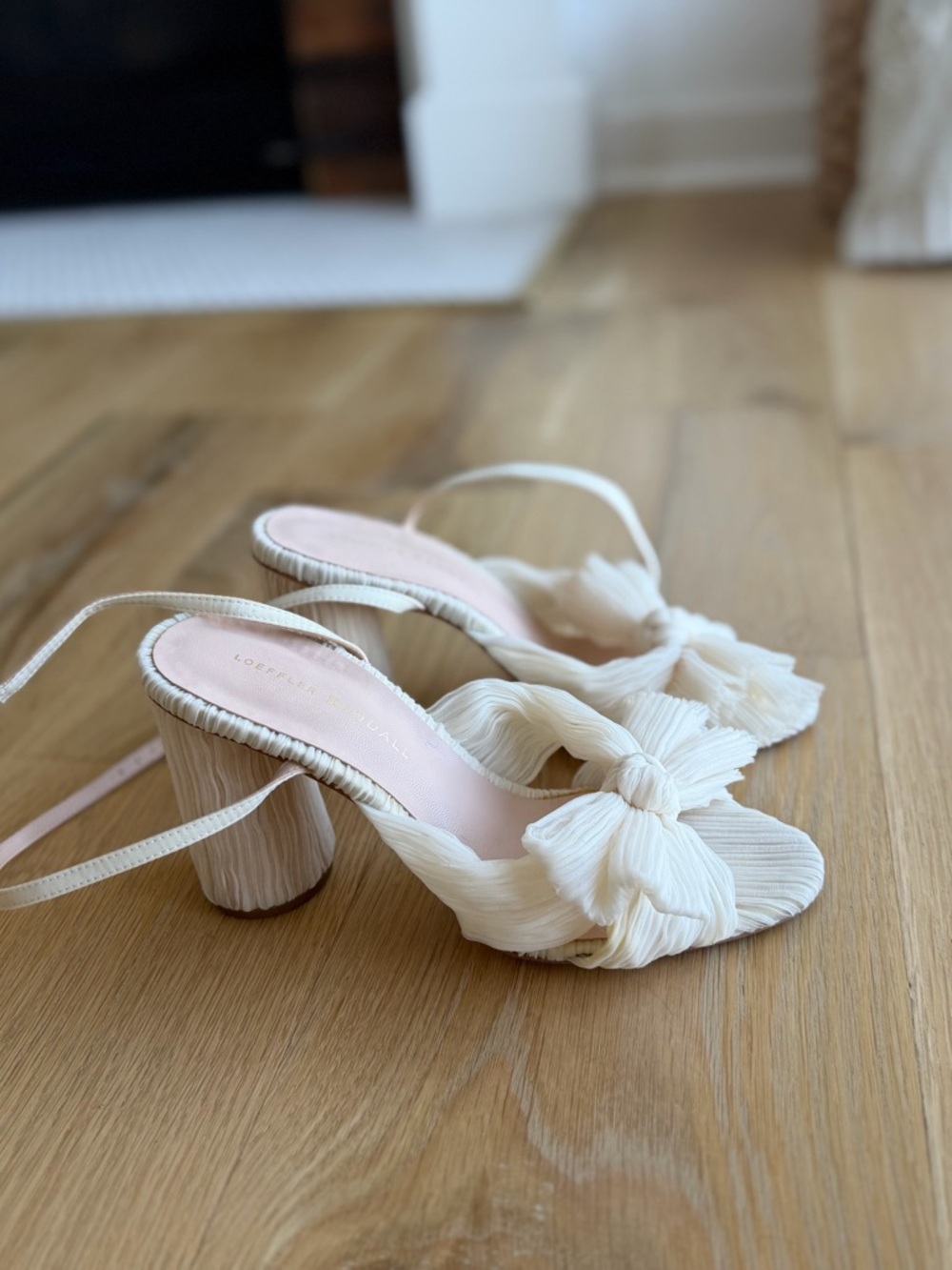 Loeffler Randall White Camelia Pleated Bow Block Heel Sandals Heels shoes 7